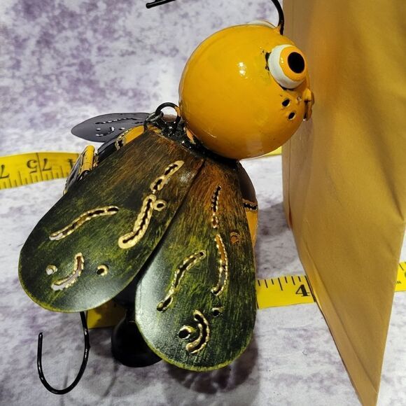 Bumble Bee Metal Tea Lite Holder - Picture 12 of 12